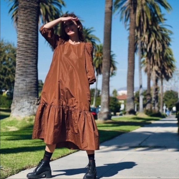 ZARA Voluminous Taffetta Dress – Brown (ZW Collection) - Picture 4 of 4